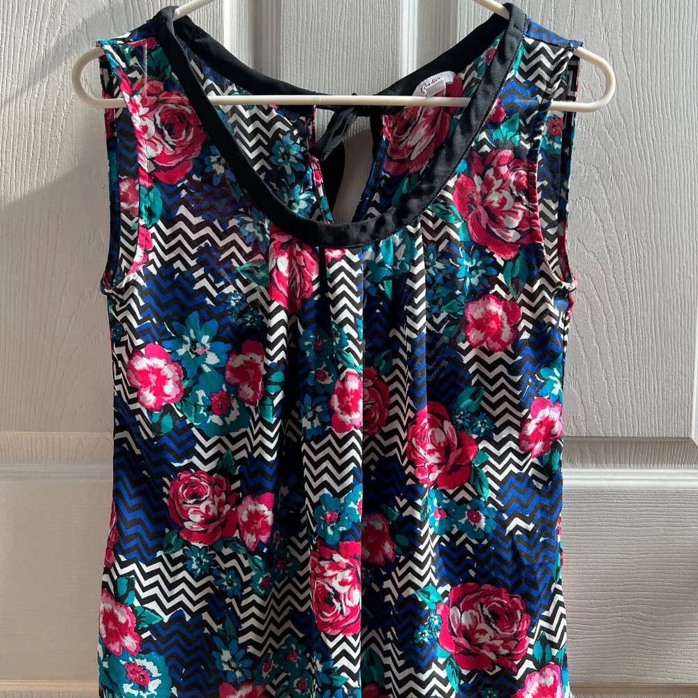 Candie's Multi-Color Floral/Chevron Print Blouse